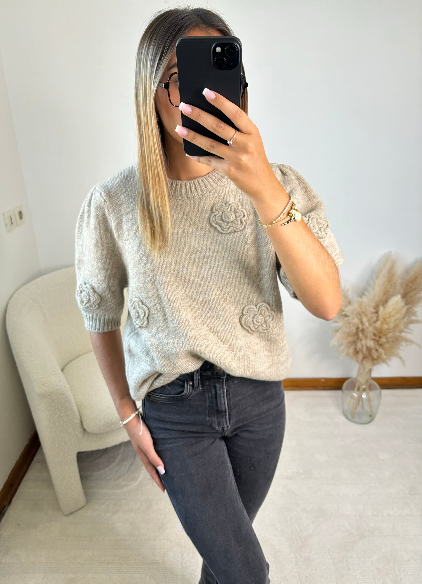 Pull fleur relief beige foncé CHARLIE